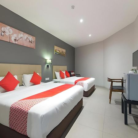 Yootel Boutique Hotel Каджанг Экстерьер фото