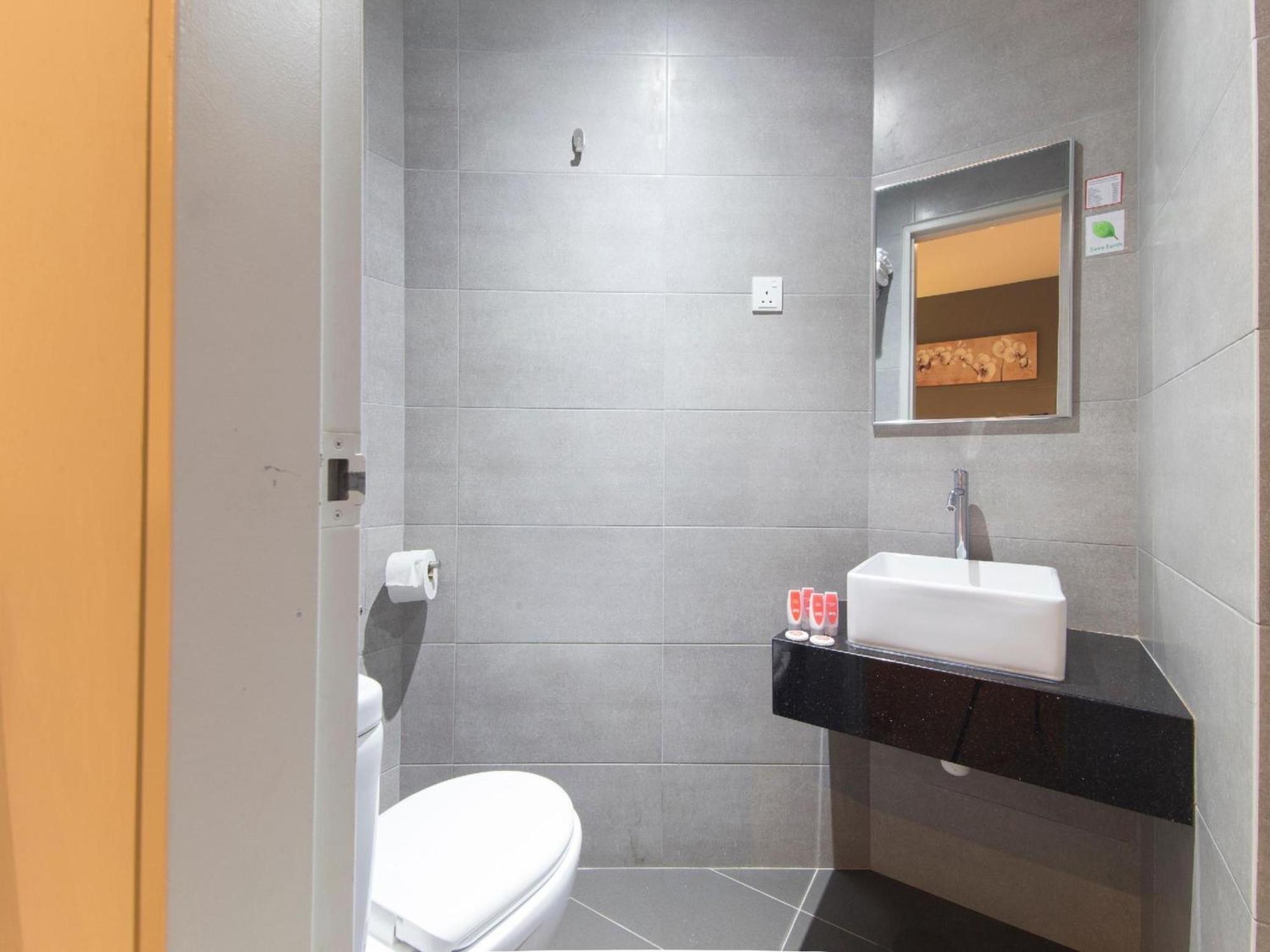 Yootel Boutique Hotel Каджанг Экстерьер фото