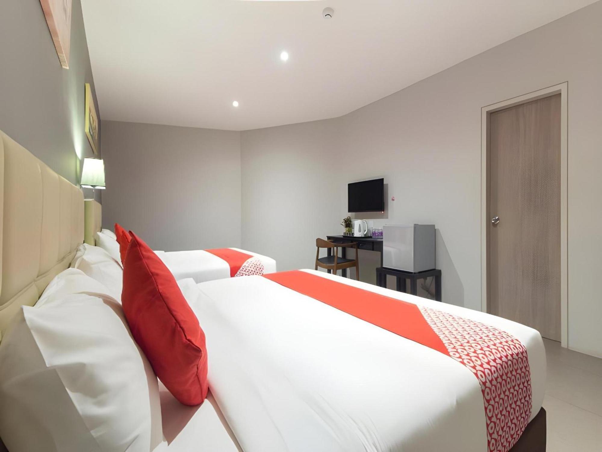 Yootel Boutique Hotel Каджанг Экстерьер фото