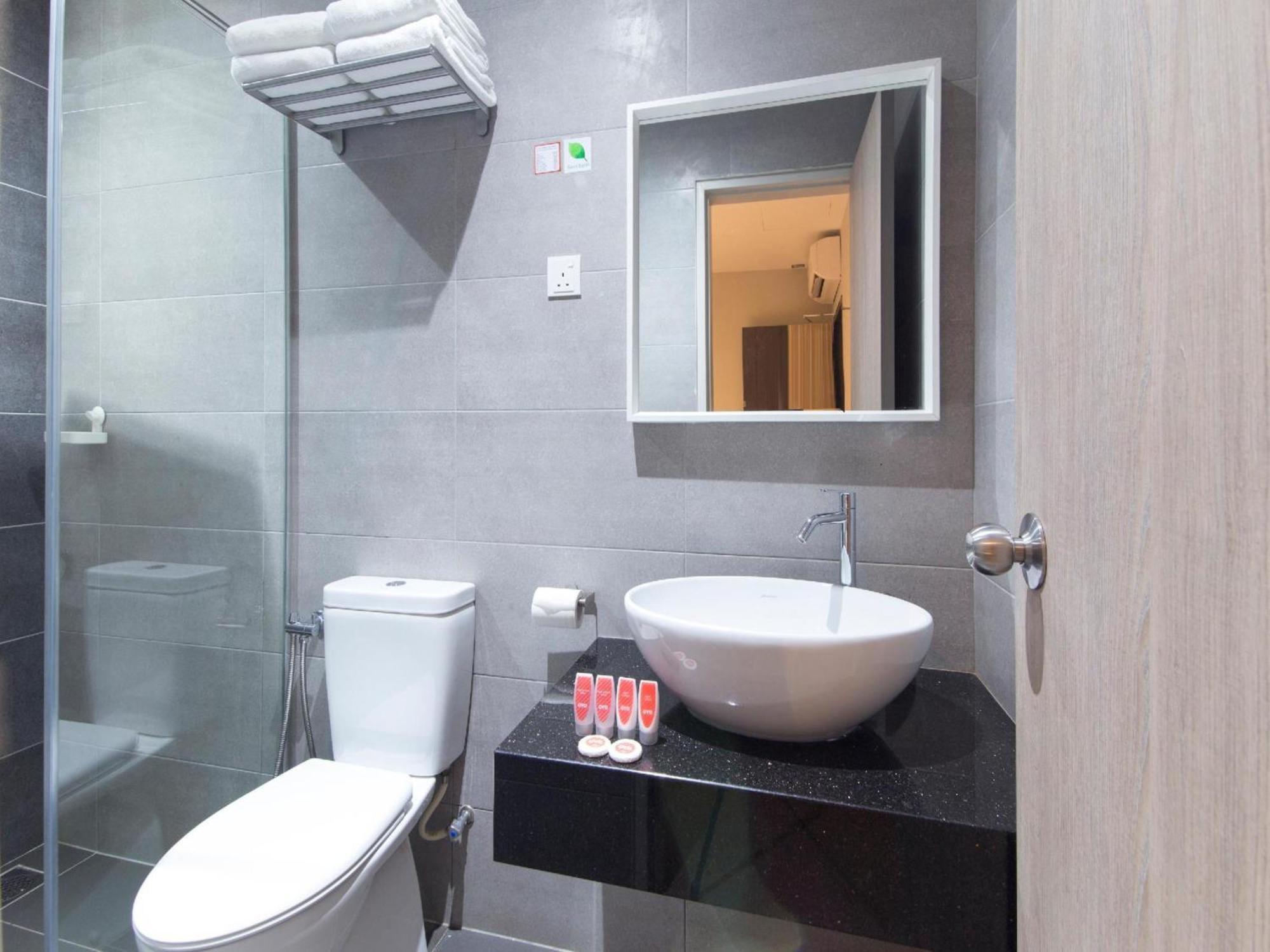 Yootel Boutique Hotel Каджанг Экстерьер фото