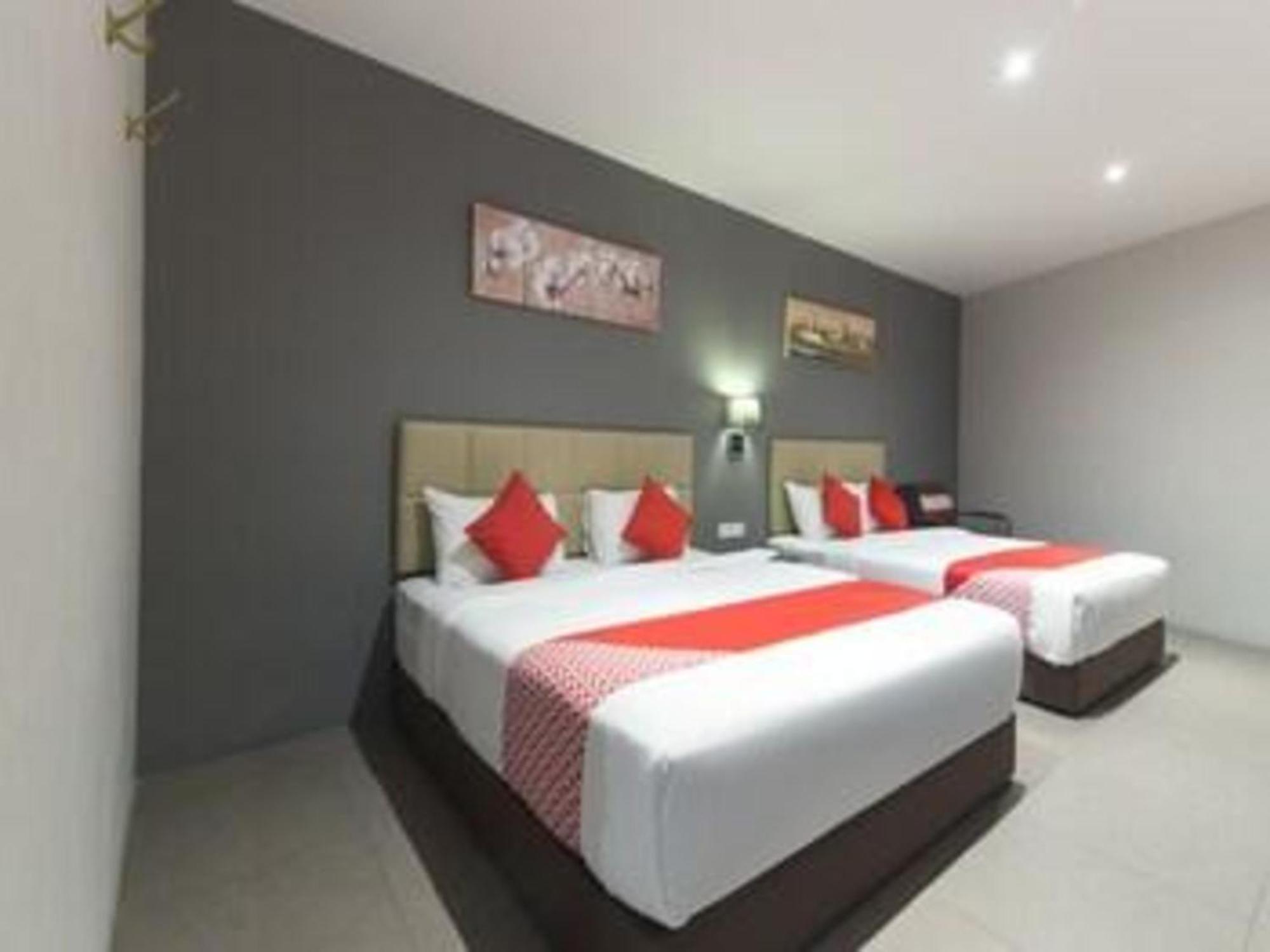 Yootel Boutique Hotel Каджанг Экстерьер фото