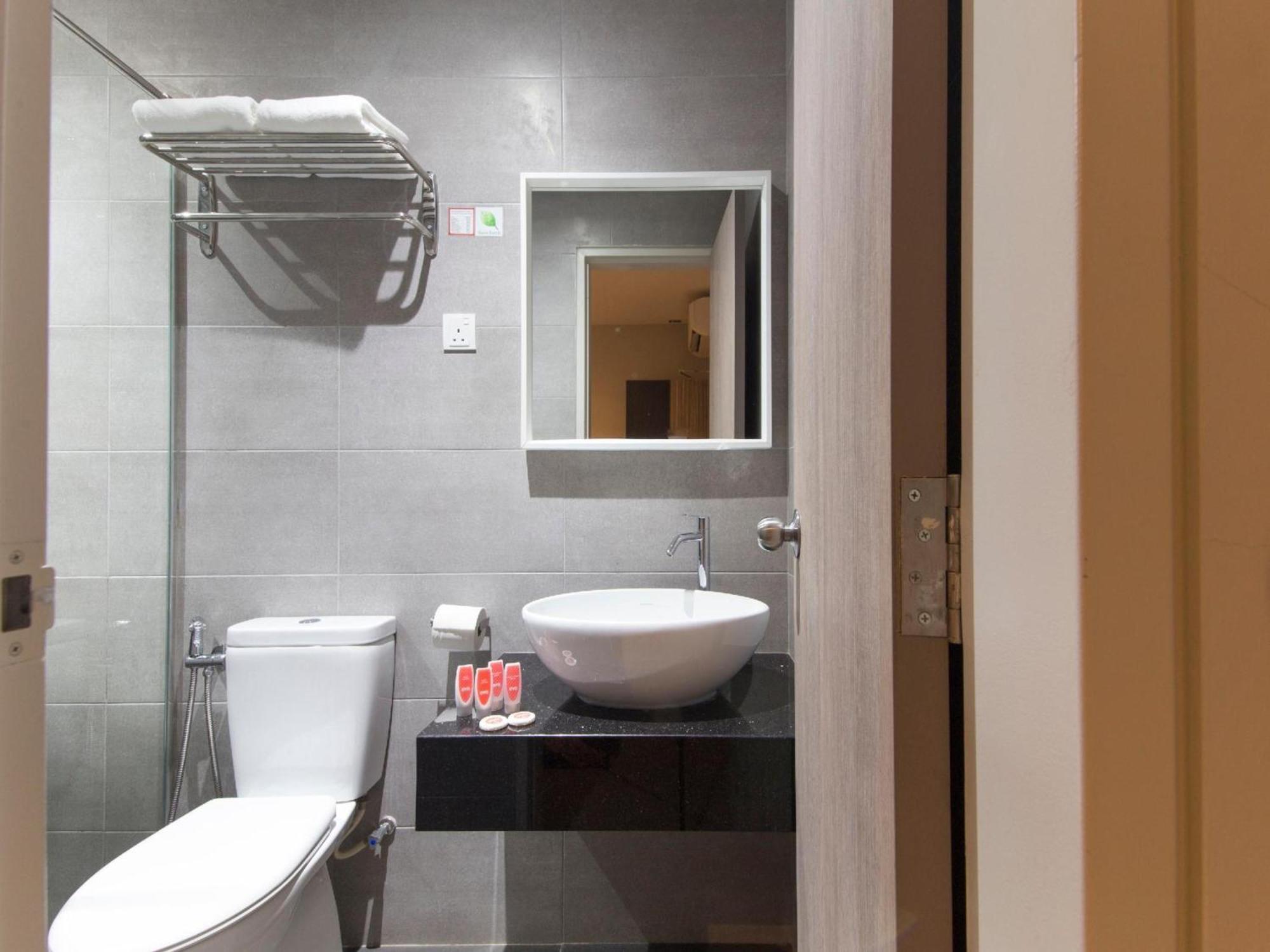 Yootel Boutique Hotel Каджанг Экстерьер фото